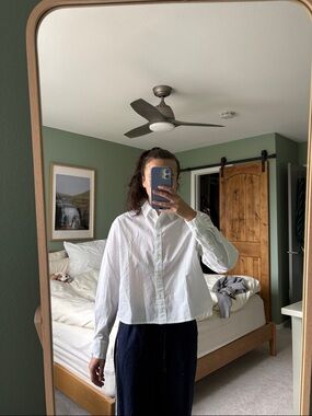 Gap Cropped White Button-Up Shirt